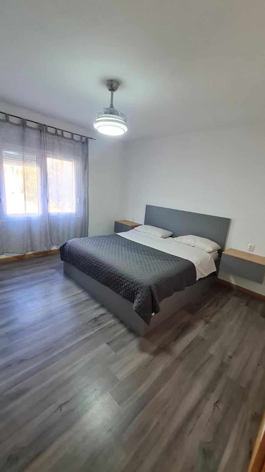 Apartmani Sandra Kaštela Exterior foto